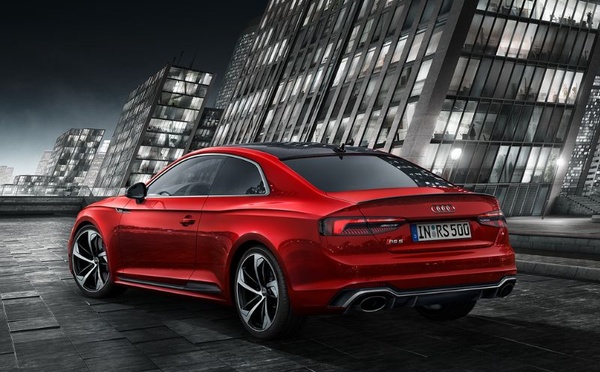 أودي تكشف عن أول لمحة من سيارتها الرياضية “آر إس 5” الجديدة
