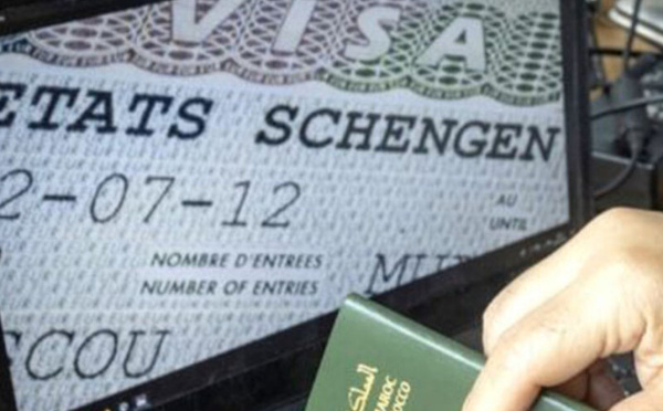 المفوضية الأوروبية تكشف عن استراتيجية جديدة لتأشيرات شنغن: بين تسهيلات السفر وتشديد الإجراءات الأمنية