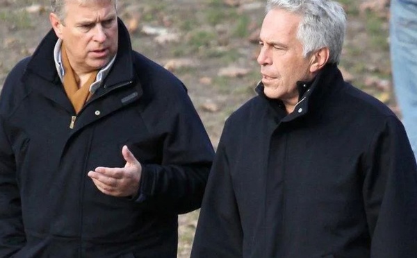 قضية الأمير أندرو تعيد تسليط الضوء على علاقة العائلة الملكية بالملياردير أبستين