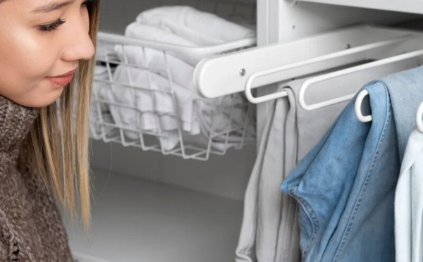 سر تنظيم خزانة الملابس حتى لا تحتار كل صباح