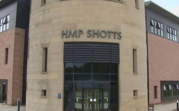 إفراج إنساني في إسكتلندا: سجين مصاب بورم في الدماغ لا يزال على قيد الحياة بعد عقد من الزمن