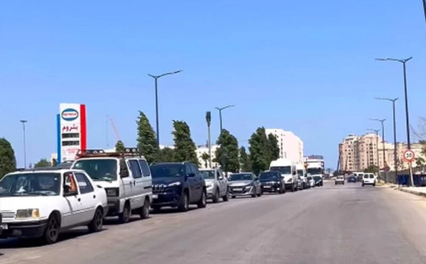 مدينة طنجة تواجه اختناقا مروريا قبيل الإفطار… دعوات لإيجاد حلول لتخفيف الضغط على الطرق