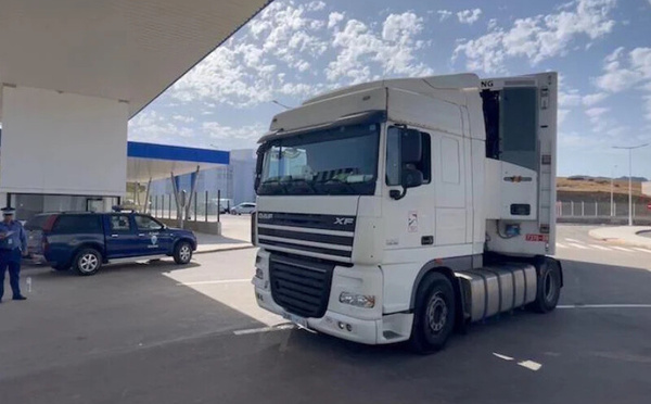 الفرقة الوطنية للجمارك تلاحق شبكة يشتبه في تزوير وثائق استيراد للتهرب من الرسوم