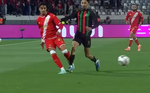 الجيش الملكي يحسم الكلاسيكو أمام الوداد الرياضي في مباراة مثيرة