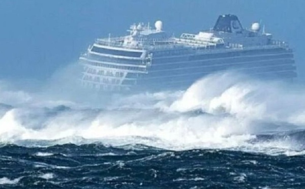 سوء الأحوال الجوية يعلق الملاحة بين طريفة وطنجة المدينة