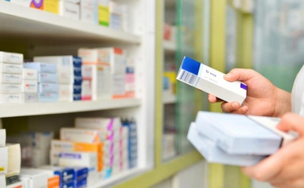 أمين التهراوي يطمئن الصيادلة: لا فتح لرأسمال الصيدليات حالياً