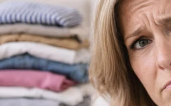 تكديس الملابس النظيفة على الكرسي: 11 علامة على الذكاء فوق المتوسط