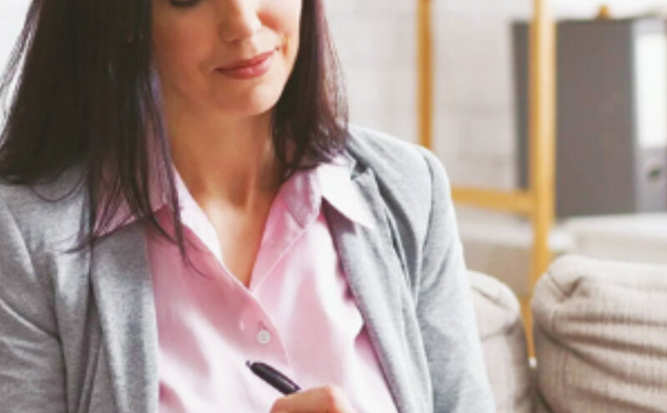 مدرّب الحب… مهندس القلوب والعلاقات