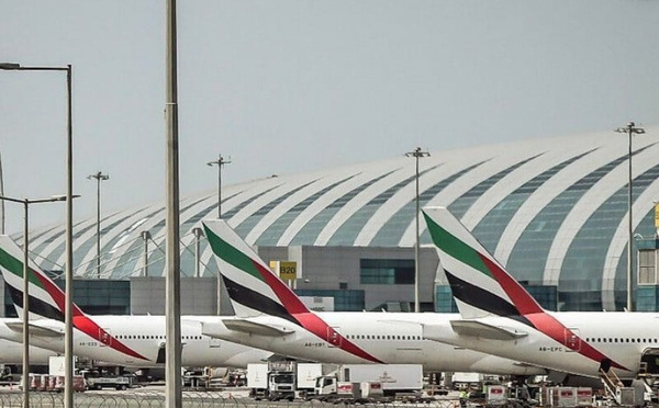 ٍاستئناف الرحلات تدريجيًا في مطار دبي بعد السيطرة على حريق خزانات الوقود