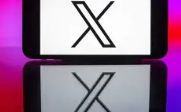 قضية Grok AI: ثلاث مراهقات يرفعن دعوى ضد xAI بسبب انتهاك الخصوصية بالصور المزيفة