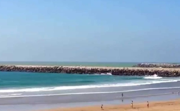 تدهور بيئي يهدد شاطئ المهدية قبل موسم الصيف