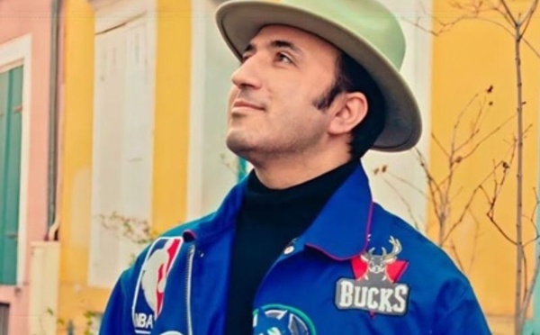 عصام كمال يطلق أغنية “فلو” من باريس.. عودة فنية بإيقاع عصري وطموح جديد