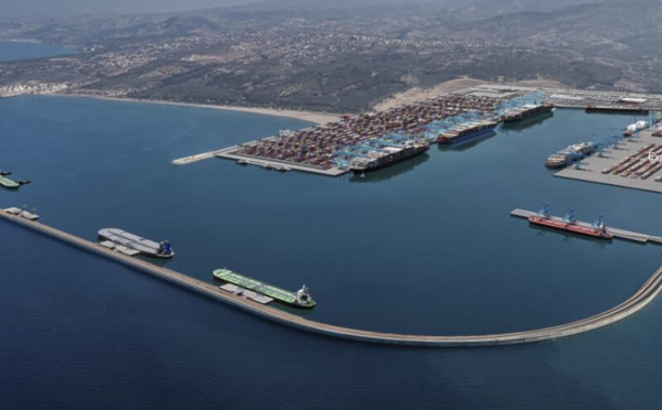 المغرب يتجه لبناء مصفاة بترولية حديثة قرب ميناء الناظور المتوسط