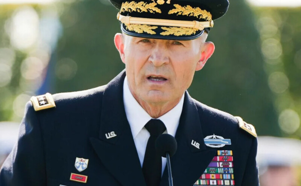 تقاعد مفاجئ لرئيس أركان الجيش الأمريكي يثير تساؤلات داخل البنتاغون