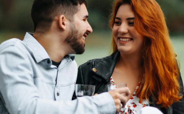 مواعد مبتكرة للمفردين: كيف يحول النشاط المشترك اللقاء إلى تجربة ممتعة