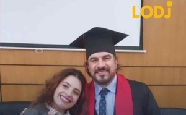 ياسين أحجام ينال شهادة الدكتوراه في فنون الأداء