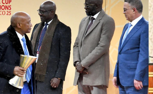 أومبا ينفي وجود انحياز داخل “الكاف” لصالح المغرب ويؤكد استقلالية اللجان القضائية