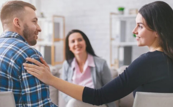 العلاج الزوجي: عندما ينقذ الحوار ما كاد أن ينكسر