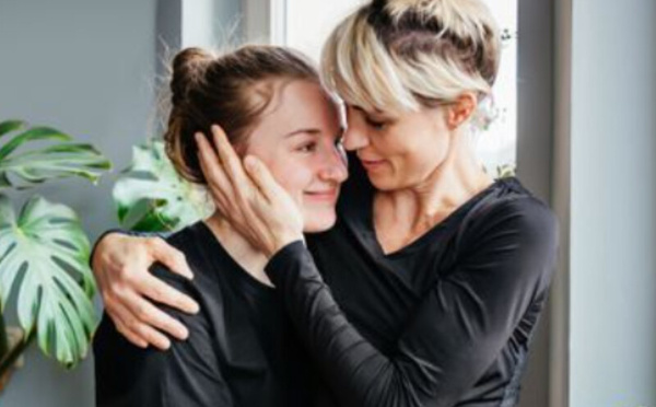 المراهقة الصعبة: كيف يواجه بعض الآباء تغيرات أبنائهم؟