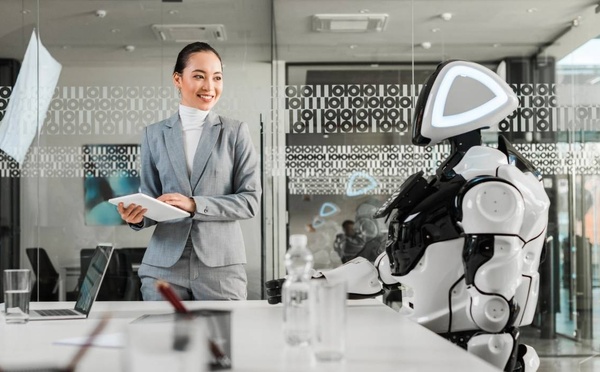 الذكاء الاصطناعي في العمل: 96% من الشباب يستخدمونه و42% يُهدّدون بمغادرة الشركات بدون استراتيجية واضحة