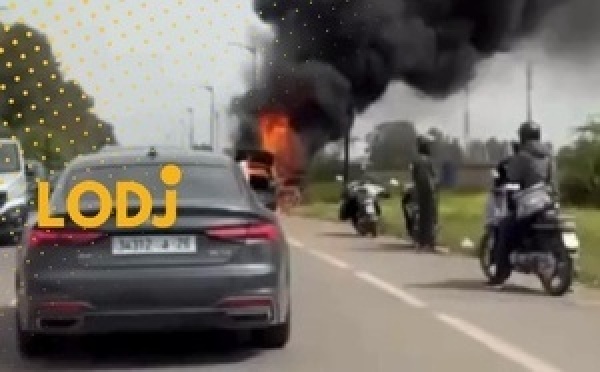 اندلاع حريق في سيارة رباعية الدفع على طريق مراكش – أوريكا