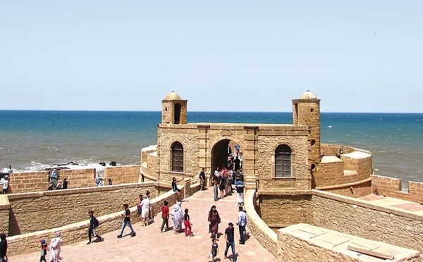 اختتام مهرجان “لا دولتشي فيتا بموكادور” بالصويرة: احتفاء بالسينما المغربية والإيطالية وتعزيز جسور التعاون الثقافي