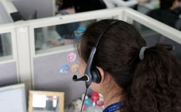 مراكز النداء بالمغرب أمام اختبار التحول: بين تهديد القانون الفرنسي وضرورة إعادة الهيكلة