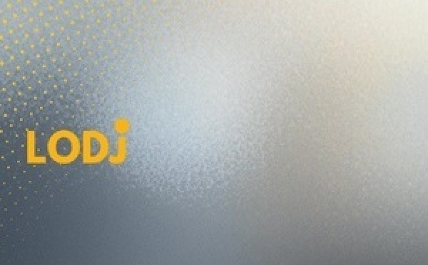 طريق حديث التهيئة بإقليم طاطا يثير الجدل بسبب ظهور عيوب واضحة