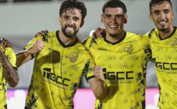 المغرب الفاسي يحقق فوزاً ثميناً على نهضة الزمامرة ويعتلي الصدارة مؤقتاً