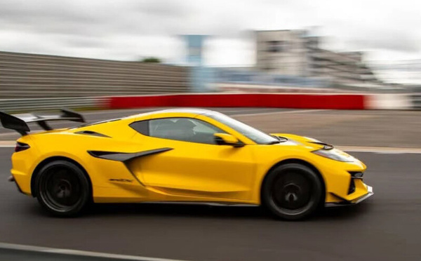 شفروليه كورفيت ZR1X 2026: إعادة تعريف الأداء الأمريكي في مواجهة السوبركار الأوروبية
