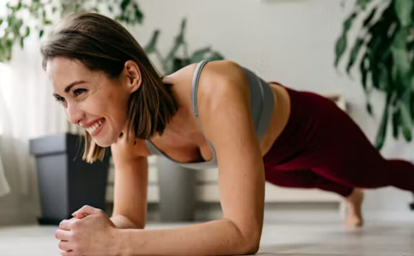 تمارين البلانك (الـGainage): هل تساعد فعلاً على خسارة الوزن؟