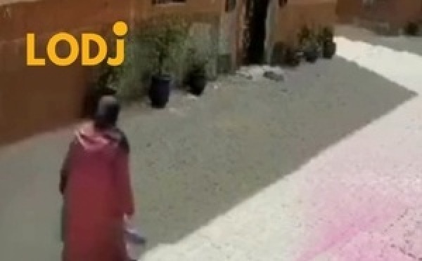 سخط عارم بمراكش.. لص على دراجة يباغت مسناً ويفر بكيسه في مشهد صادم.