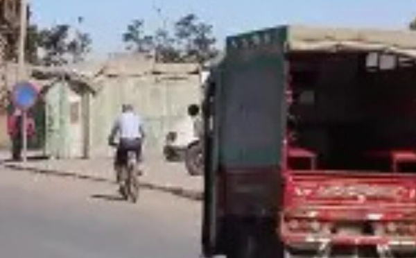 فوضى “التريبورتورات” بسلا تعيد الجدل حول تنظيم النقل الثلاثي والعشوائية الحضرية