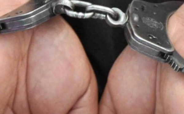 ليساسفة.. توقيف شخص في حالة سكر وتخدير بعد إحداث فوضى وتخريب سيارات بالشارع العام