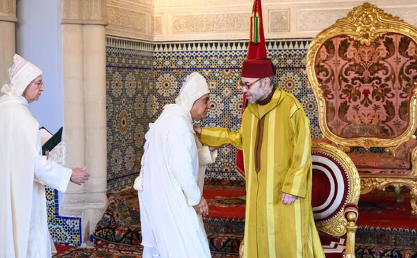 جلالة الملك يعين أعضاء جدد بالمحكمة الدستورية ويستقبلهم بالقصر الملكي