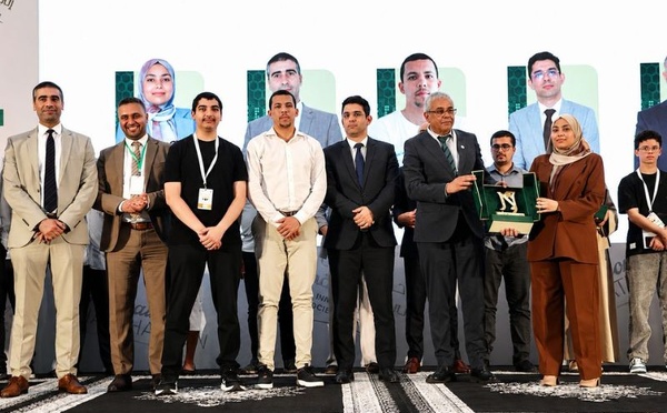 رئاسة النيابة العامة تفوز بجائزة “نزاهثون” عن منصة رقمية للتبليغ عن الفساد والرشوة
