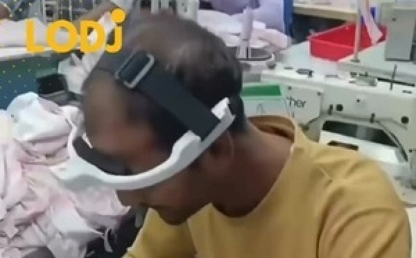 فيديو كيثير الجدل ومقلق بزاف كيروج هاد الأيام فـ السوشيال ميديا؛ كيوثق لواحد المشهد غريب كيبين لوين غادية التكنولوجيا وكيفاش كتقدر تهدد لقمة العيش د البشر