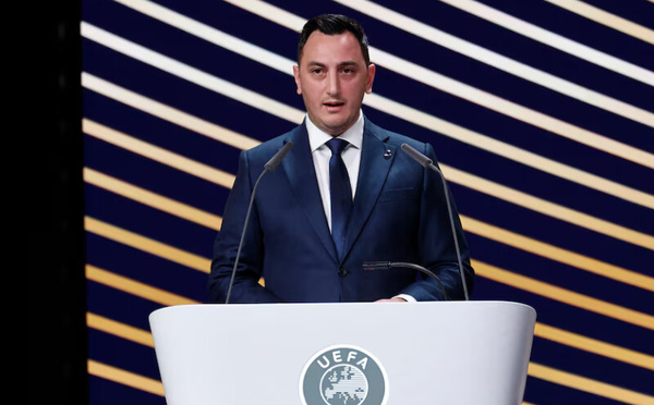 الاتحاد الأوروبي يحذر : “تدخل السياسيين في قرارات فيفا يقوض استقلالية كرة القدم”