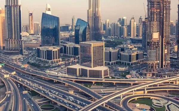 الإمارات تتصدر عربياً جاذبية الاستثمار في نشاط السيارات