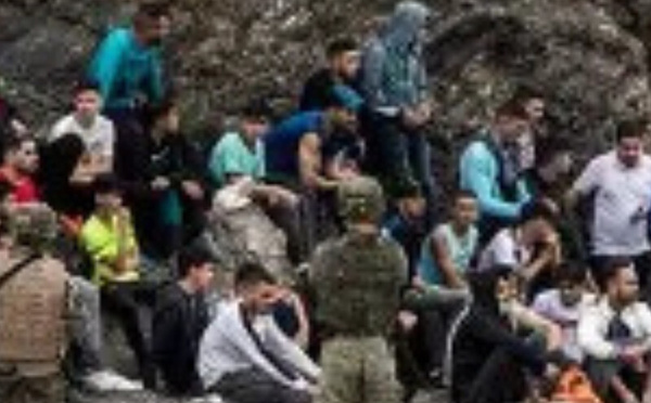 سبتة.. نحو 600 مهاجر مغربي يختارون العودة الطوعية إلى المغرب