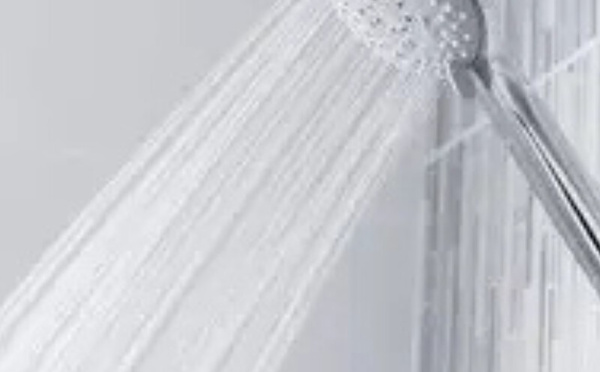 وفاة شابة صعقاً بالكهرباء أثناء الاستحمام.. كيف نتجنب هذا الخطر داخل الحمّام؟