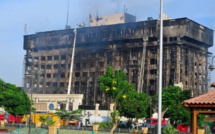 عشرات المصابين في حريق ضخم بمبنى مديرية أمن الإسماعيلية