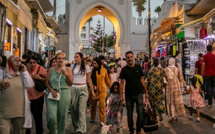 السياحة الصيفية في الساحل الشمالي للمغرب: بين الجاذبية والتحديات