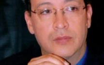 “حين نغادر المكان، نغادر أنفسنا كما نعرفها، ونلتقي بذات أخرى لا تزال قيد التكوين” غاستون باشلار