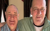 لقاء مؤثر بعد خمسين عاماً: شقيقان يفترقان ويجتمعان مجددًا