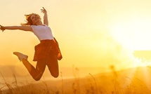 قفز 50 مرة يومياً.. تجربة كندية تكشف سر السعادة وصحة الجسم