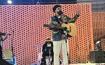 نصر مكري يتحدى المرض ويشعل أجواء مهرجان أمازيغ بأكادير