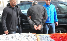 إحباط تهريب 600 قرص مهلوس بمعبر باب سبتة… توقيف شخص قادم من إسبانيا على متن دراجة نارية