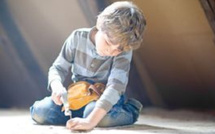 تشجيع الأطفال على الاستقلالية: بين الحث المفرط والاعتدال الضروري