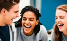 التعامل مع المراهقين: فهم التحديات وبناء جسور التواصل